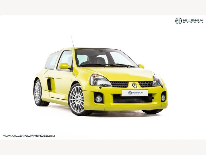 Renault Clio 3.0 V6 Sport 3dr