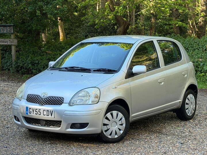 Toyota Yaris 1.0 VVT-i Colour Collection 5dr