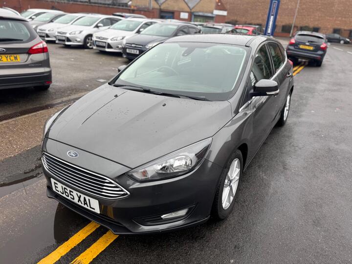 Ford Focus 1.6 Zetec Powershift Euro 6 5dr