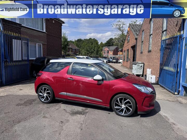 DS AUTOMOBILES DS 3 1.2 PureTech Connected Chic Euro 6 (s/s) 3dr