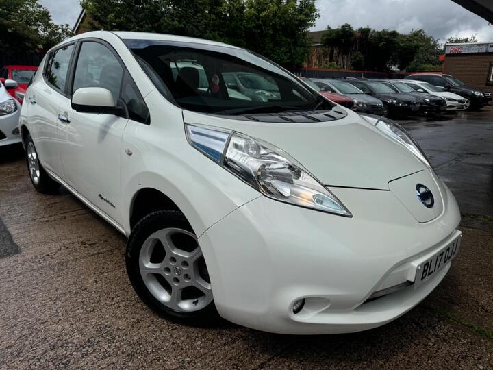 Nissan Leaf 24kWh Acenta Auto 5dr Nissan Leaf 24kWh Acenta Auto 5dr