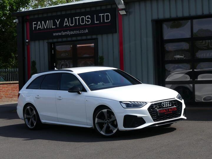 Audi A4 Avant 2.0 TDI 35 Black Edition S Tronic Euro 6 (s/s) 5dr