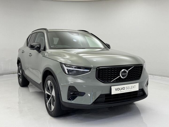 Volvo XC40 2.0 B3 MHEV Ultimate DCT Auto Euro 6 (s/s) 5dr