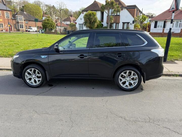 Mitsubishi Outlander 2.0h 12kWh GX4h CVT 4WD Euro 5 (s/s) 5dr