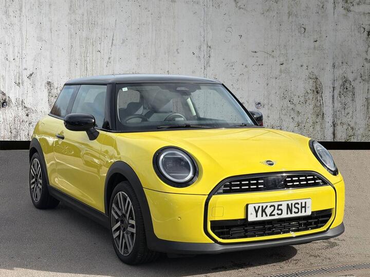 MINI Cooper 1.5C Classic Steptronic Euro 6 (s/s) 3dr