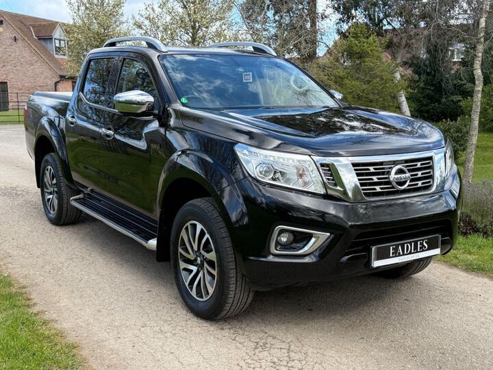 Nissan NAVARA 2.3 DCi Tekna Auto 4WD Euro 6 4dr