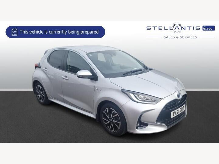 Toyota Yaris 1.5 VVT-h Design E-CVT Euro 6 (s/s) 5dr