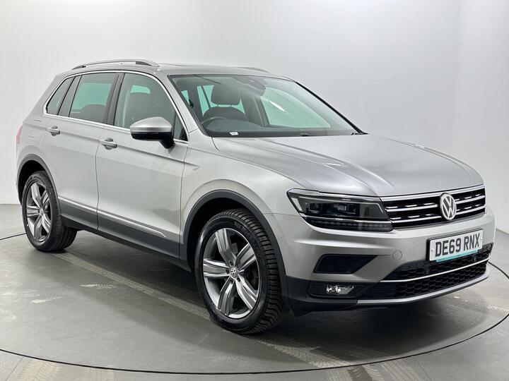 Volkswagen Tiguan 2.0 TDI SEL DSG 4Motion Euro 6 (s/s) 5dr Volkswagen Tiguan 2.0 TDI SEL DSG 4Motion Euro 6 (s/s) 5dr