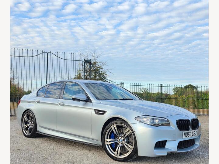 BMW M5 4.4 V8 DCT Euro 5 (s/s) 4dr