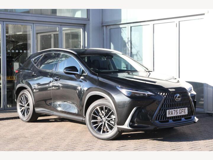 Lexus NX 2.5 450h+ 18.1kWh Premium E-CVT 4WD Euro 6 (s/s) 5dr