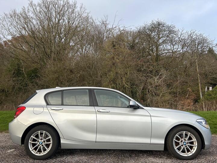BMW 1 Series 1.6 118i SE Auto Euro 5 (s/s) 5dr BMW 1 Series 1.6 118i SE Auto Euro 5 (s/s) 5dr