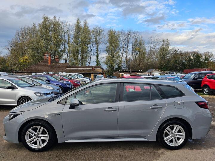 Toyota Corolla 1.8 VVT-h Icon Tech Touring Sports CVT Euro 6 (s/s) 5dr Toyota Corolla 1.8 VVT-h Icon Tech Touring Sports CVT Euro 6 (s/s) 5dr