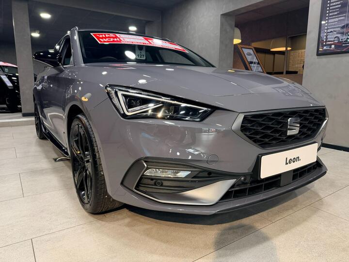 SEAT Leon 1.5 ETSI MHEV FR Black Edition DSG Euro 6 (s/s) 5dr