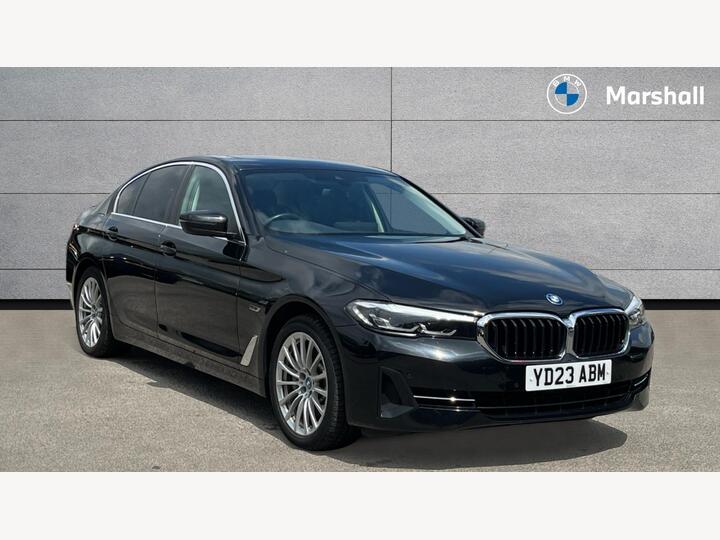 BMW 5 Series 2.0 530e 12kWh SE Steptronic Euro 6 (s/s) 4dr BMW 5 Series 2.0 530e 12kWh SE Steptronic Euro 6 (s/s) 4dr
