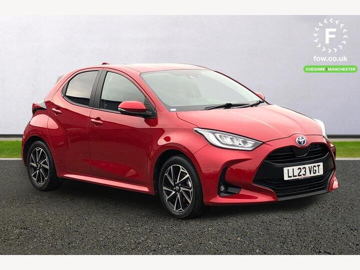 Toyota Yaris 1.5 VVT-h Design E-CVT Euro 6 (s/s) 5dr