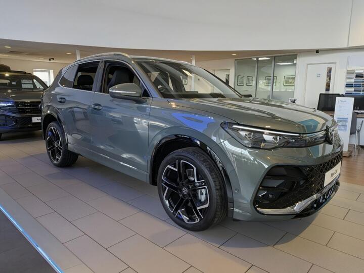 Volkswagen Tiguan 1.5 TSI EHybrid 19.7kWh R-Line DSG Euro 6 (s/s) 5dr