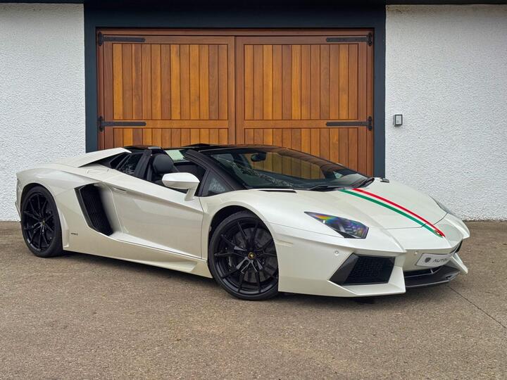 Lamborghini Aventador 6.5 V12 LP 700-4 Roadster ISR 4WD Euro 5 2dr Lamborghini Aventador 6.5 V12 LP 700-4 Roadster ISR 4WD Euro 5 2dr