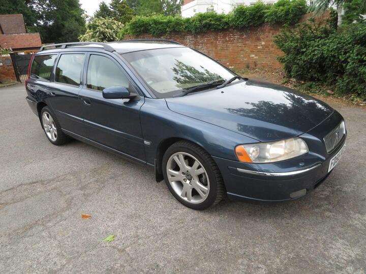 Volvo V70 2.4 SE 5dr