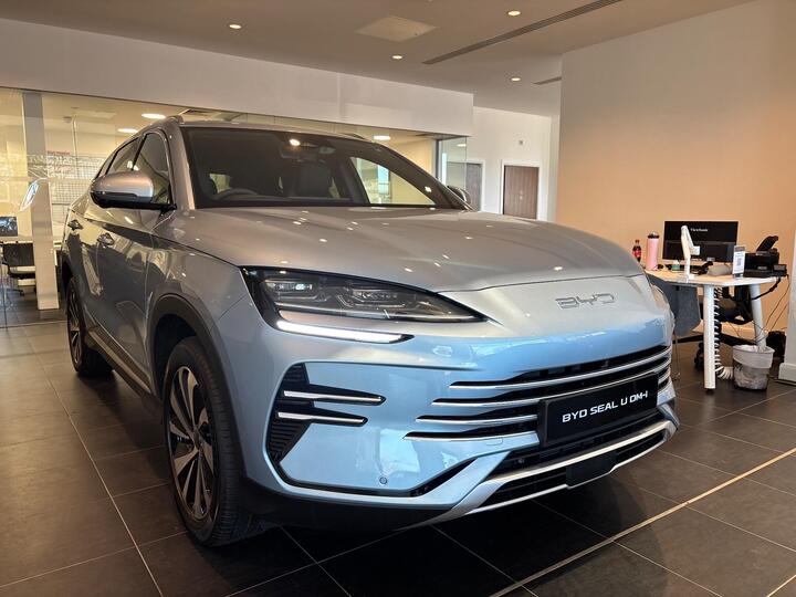 BYD Seal U 1.5 DM-i 18.3kWh Boost CVT Auto Euro 6 (s/s) 5dr