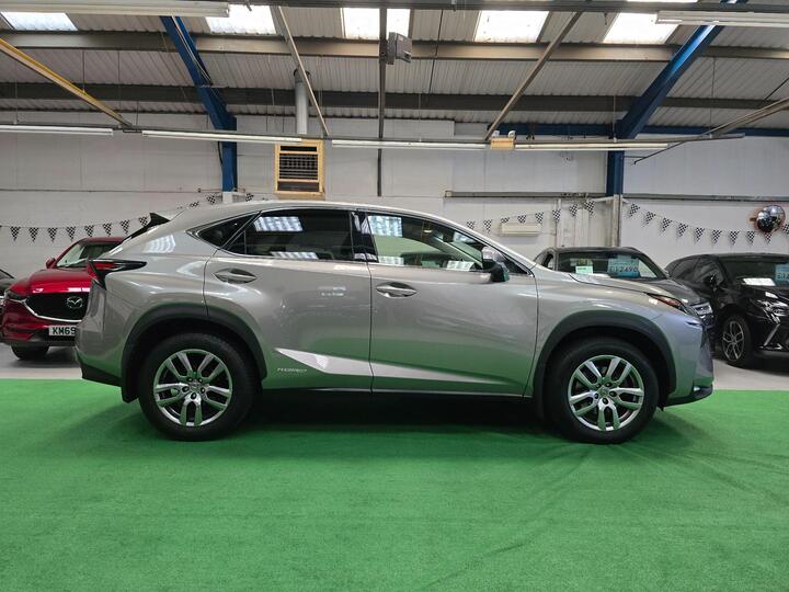 Lexus NX 2.5 300h Luxury E-CVT 4WD Euro 6 (s/s) 5dr