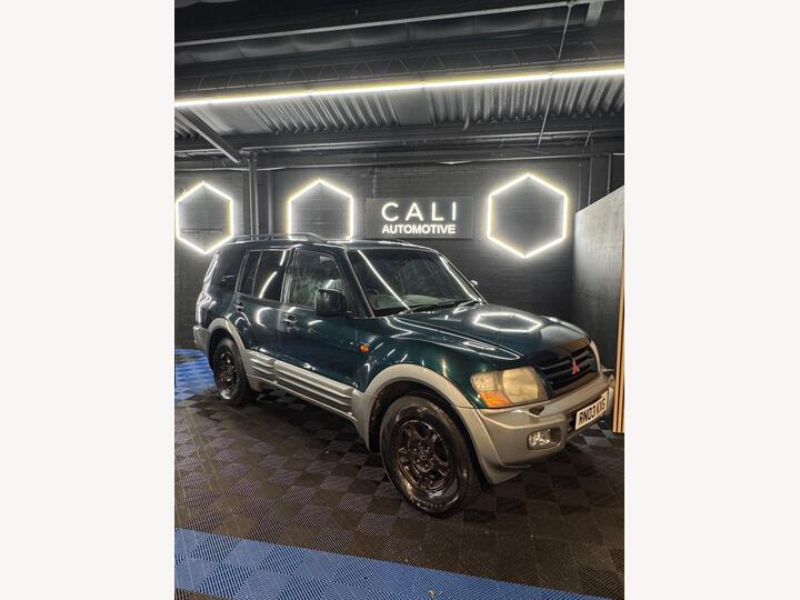 Mitsubishi Shogun 3.2 DI-D Equippe 5dr Mitsubishi Shogun 3.2 DI-D Equippe 5dr