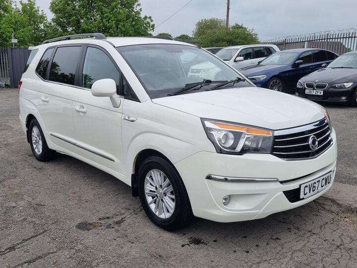 SsangYong Turismo 2.2D EX Euro 6 5dr