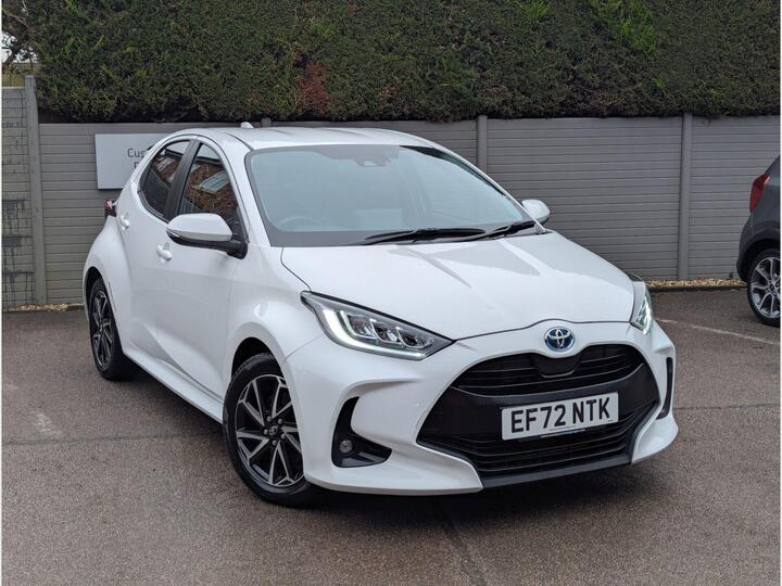 Toyota Yaris 1.5 VVT-h Design E-CVT Euro 6 (s/s) 5dr