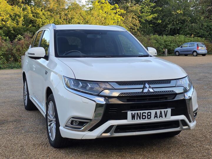 Mitsubishi Outlander 2.4h TwinMotor 13.8kWh 4h CVT 4WD Euro 6 (s/s) 5dr