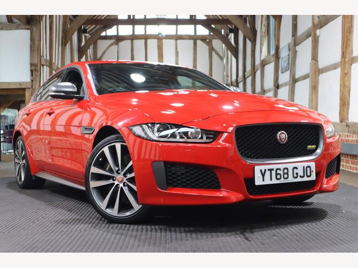 Jaguar XE 2.0i 300 Sport Auto AWD Euro 6 (s/s) 4dr