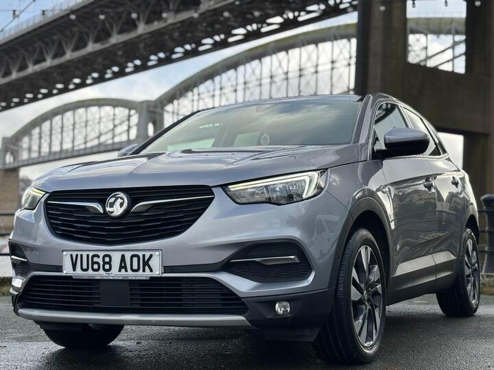 Vauxhall Grandland X 1.2 Turbo Sport Nav Euro 6 (s/s) 5dr Vauxhall Grandland X 1.2 Turbo Sport Nav Euro 6 (s/s) 5dr