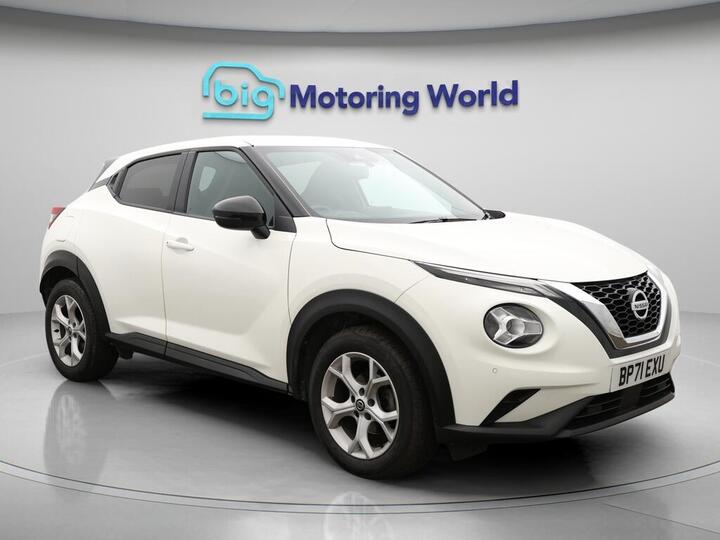 Nissan Juke 1.0 DIG-T N-Connecta Euro 6 (s/s) 5dr Nissan Juke 1.0 DIG-T N-Connecta Euro 6 (s/s) 5dr