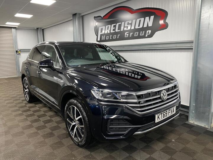 Volkswagen Touareg 3.0 TDI V6 R-Line Tiptronic 4Motion Euro 6 (s/s) 5dr Volkswagen Touareg 3.0 TDI V6 R-Line Tiptronic 4Motion Euro 6 (s/s) 5dr