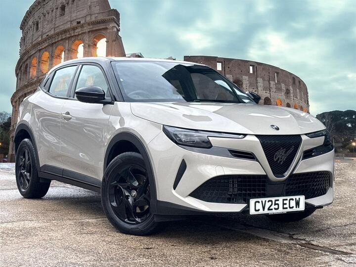Alfa Romeo Junior 1.2 MHEV Ibrida E-DCT Euro 6 (s/s) 5dr