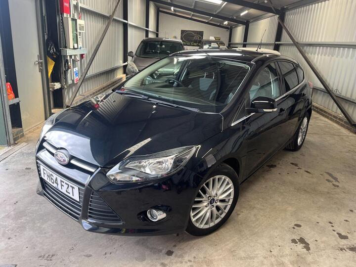 Ford Focus 1.0T EcoBoost Zetec Navigator Euro 5 (s/s) 5dr