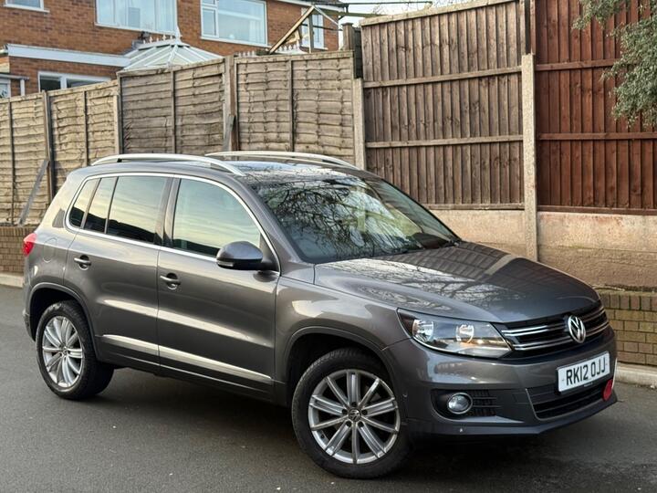 Volkswagen Tiguan 2.0 TDI Sport 4WD Euro 5 5dr