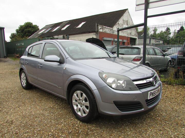 Vauxhall Astra 1.8i 16v Club 5dr