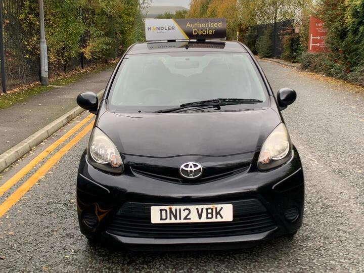 Toyota AYGO 1.0 VVT-i Ice Euro 5 5dr Toyota AYGO 1.0 VVT-i Ice Euro 5 5dr