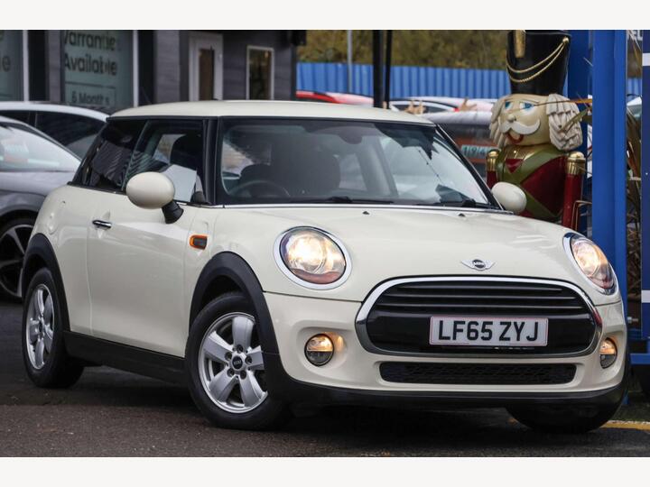 MINI HATCH 1.5 Cooper Auto Euro 6 (s/s) 3dr