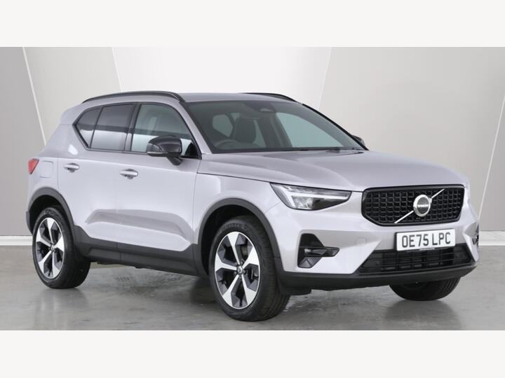 Volvo XC40 2.0 B4 MHEV Plus Dark DCT Auto Euro 6 (s/s) 5dr