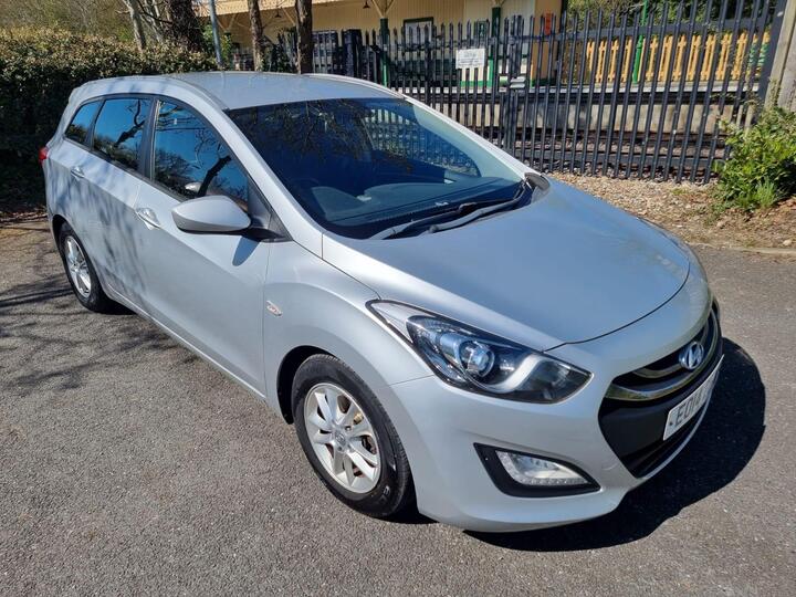 Hyundai I30 1.6 CRDi Blue Drive Active Tourer Euro 5 (s/s) 5dr