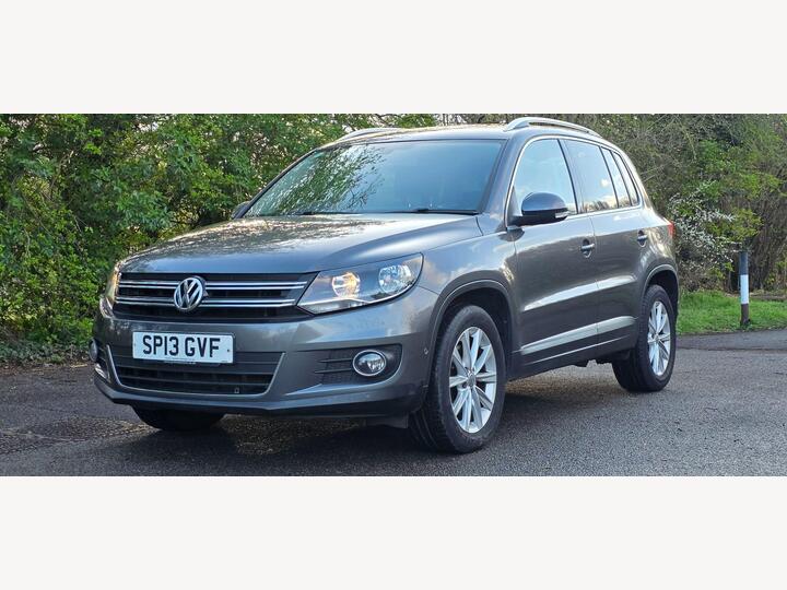 Volkswagen Tiguan 2.0 TDI BlueMotion Tech SE DSG 4WD Euro 5 (s/s) 5dr
