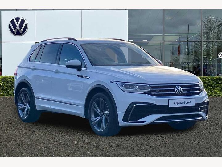 Volkswagen Tiguan 1.5 TSI R-Line Edition DSG Euro 6 (s/s) 5dr Volkswagen Tiguan 1.5 TSI R-Line Edition DSG Euro 6 (s/s) 5dr