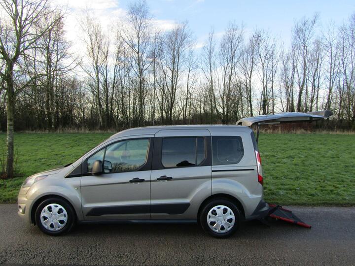 Ford Tourneo Connect 1.5 TDCi Zetec Powershift Euro 6 (s/s) 5dr Ford Tourneo Connect 1.5 TDCi Zetec Powershift Euro 6 (s/s) 5dr