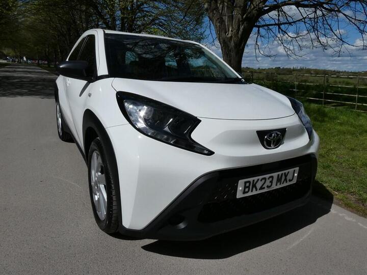 Toyota Aygo X 1.0 VVT-i Pure Euro 6 (s/s) 5dr
