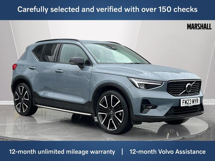 Volvo XC40 2.0 B3 MHEV Plus Dark DCT Auto Euro 6 (s/s) 5dr