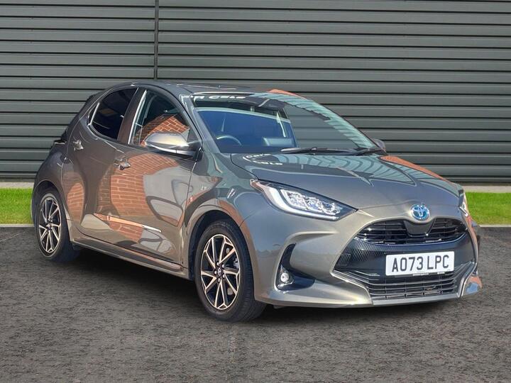 Toyota Yaris 1.5 VVT-h Design E-CVT Euro 6 (s/s) 5dr