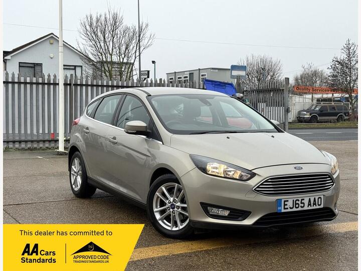 Ford Focus 1.6 Zetec Powershift Euro 6 5dr