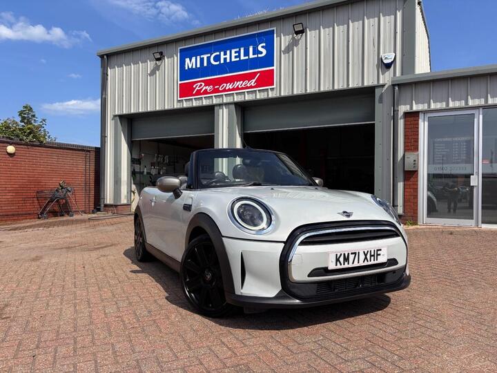MINI Convertible 1.5 Cooper Exclusive Steptronic Euro 6 (s/s) 2dr