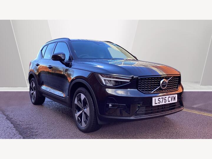 Volvo XC40 2.0 B4 MHEV Plus Dark DCT Auto Euro 6 (s/s) 5dr