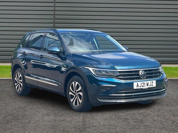 Volkswagen Tiguan 1.5 TSI Active Euro 6 (s/s) 5dr Volkswagen Tiguan 1.5 TSI Active Euro 6 (s/s) 5dr